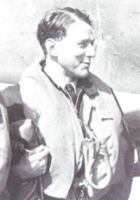 FLIGHT LIEUTENANT CAESAR BARRAND B HULL